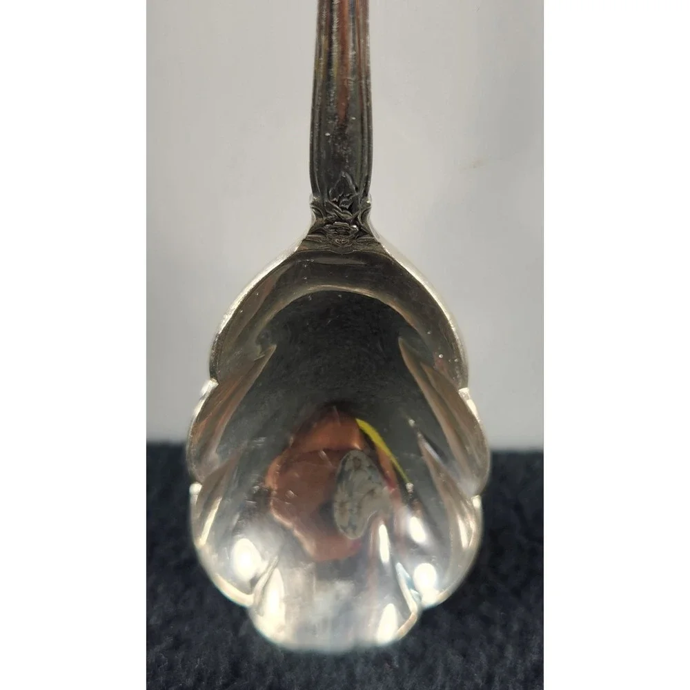 Vintage Internation Deep Silver  Scalloped Sugar Spoon Silverplated